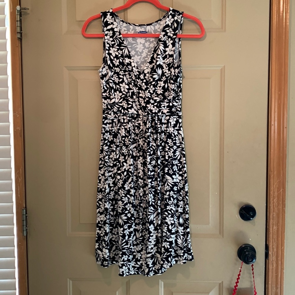 Old Navy - Knit knee-length dress - MATERNITY